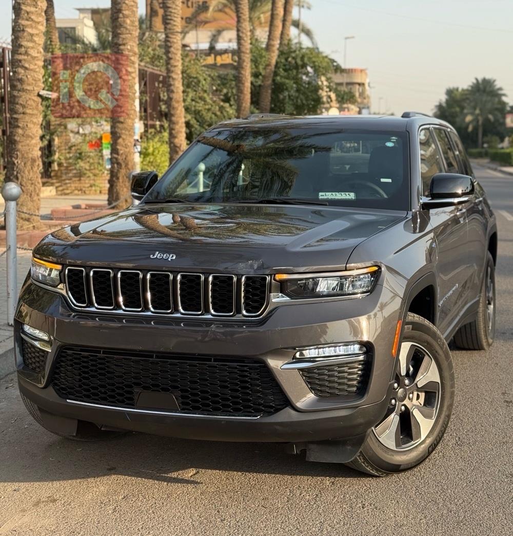 جیپ گراند شیرۆکی